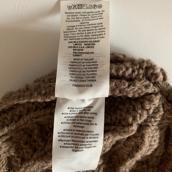 SOLD 2 FOR $25 DEAL! Muji 100% Wool Toque - Picture 4 of 4